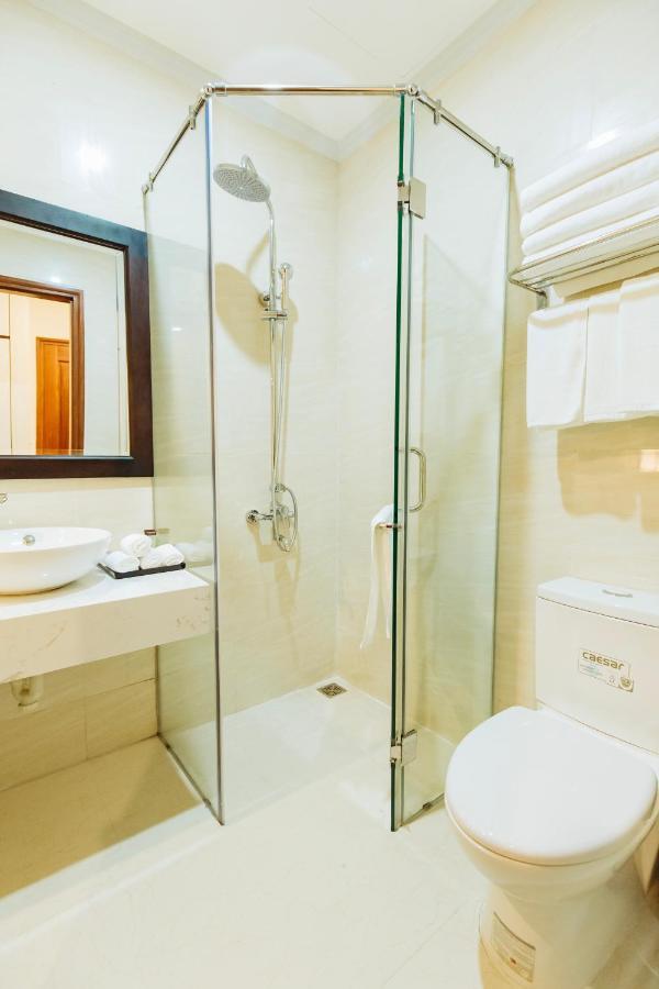 Paragon Noi Bai Hotel & Pool Hanoi Exterior foto