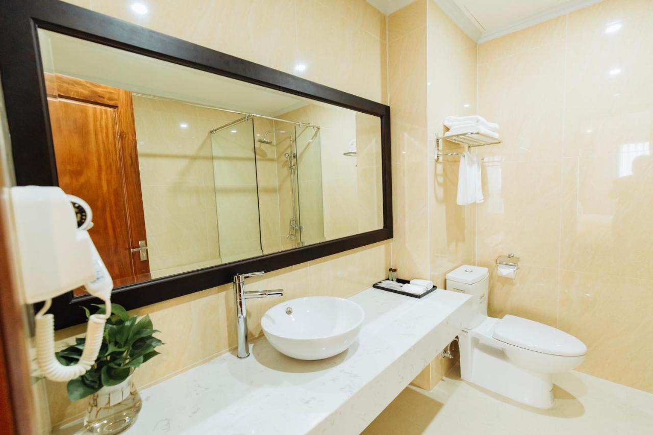 Paragon Noi Bai Hotel & Pool Hanoi Exterior foto